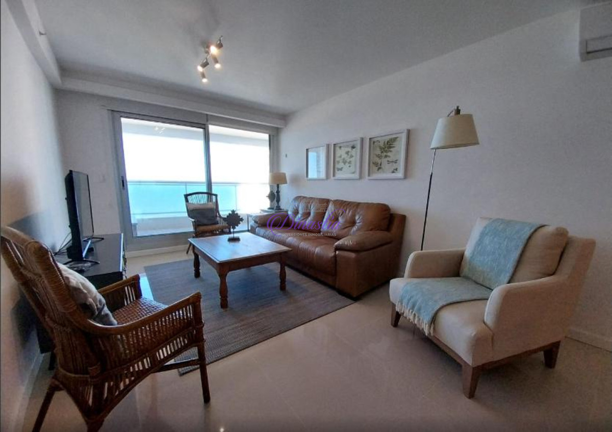 Apartamento ID.52 - Alquiler temporario Apartamento de  2 Dormitorios Playa Brava, Punta del Este.