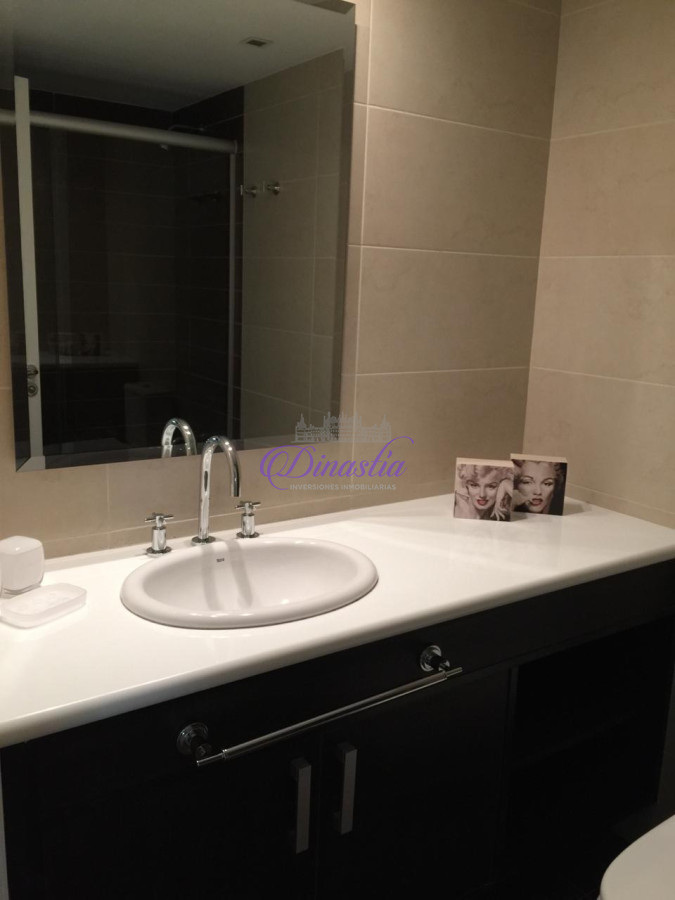 Apartamento ID.53 - Venta Apartamento de 3 dormitorios en Playa Brava, Punta del Este.