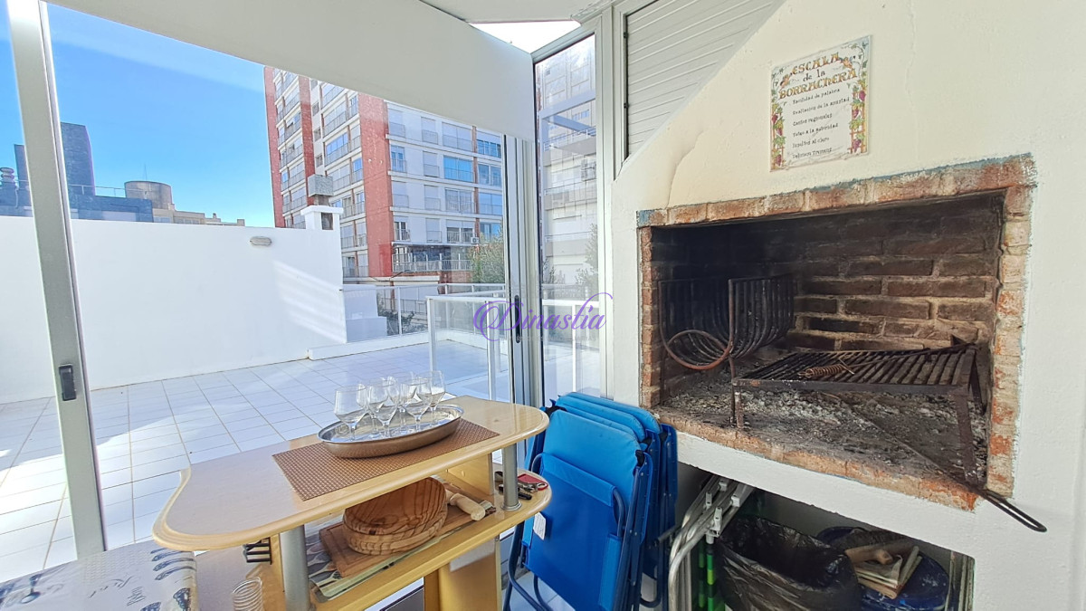 Apartamento ID.14 - Alquiler Anual Apartamento de 1 dormitorio en Península, Punta del Este.
