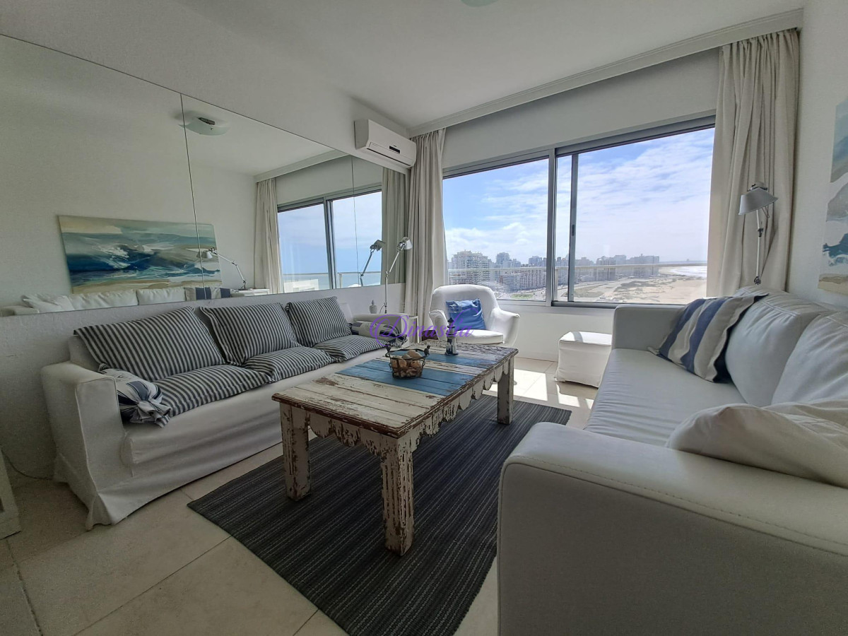 Apartamento ID.55 - Alquiler temporario Apartamento de 1 dormitorio y medio en Península, Punta del Este