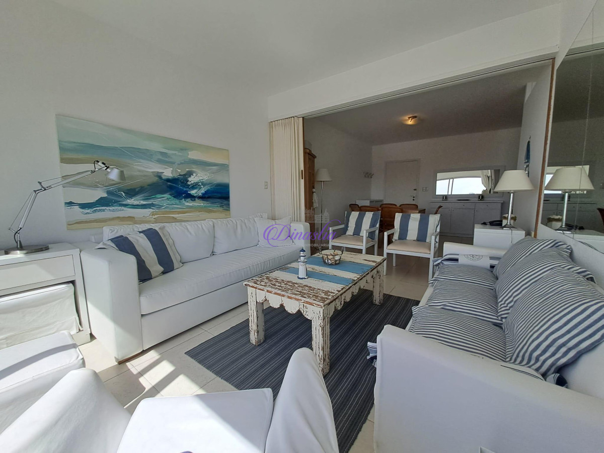 Apartamento ID.55 - Alquiler temporario Apartamento de 1 dormitorio y medio en Península, Punta del Este