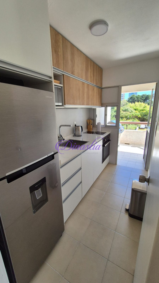 Apartamento ID.412 - Alquiler temporal Apartamento de 1 dormitorio en Aidy Grill, Punta del Este.