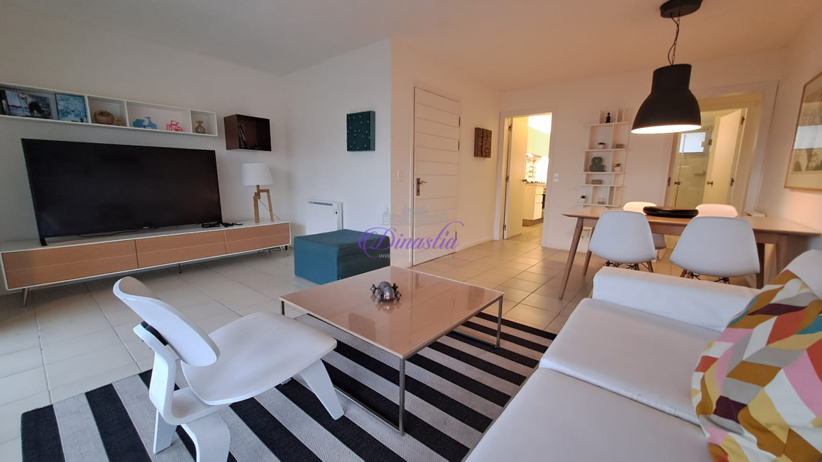 Apartamento ID.184 - Alquiler Apartamento 2 dormitorios frente al Puerto, Punta del Este
