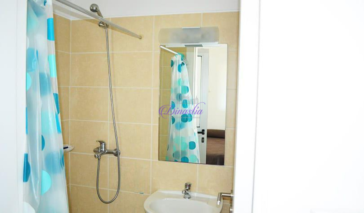 Apartamento ID.66 - Alquiler temporario Apartamento 3 dormitorios y dependencia en Playa Brava, Punta del Este.