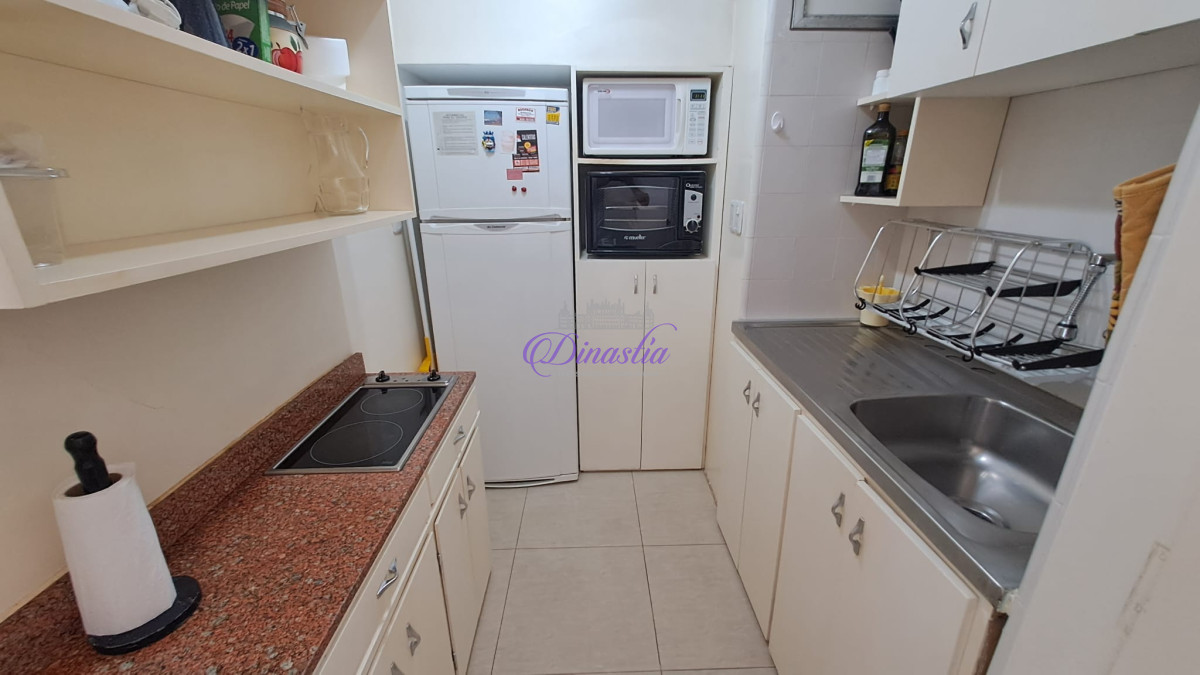 Apartamento ID.343 - Alquiler temporario Apartamento de 1 dormitorio y medio en Península, Punta del Este