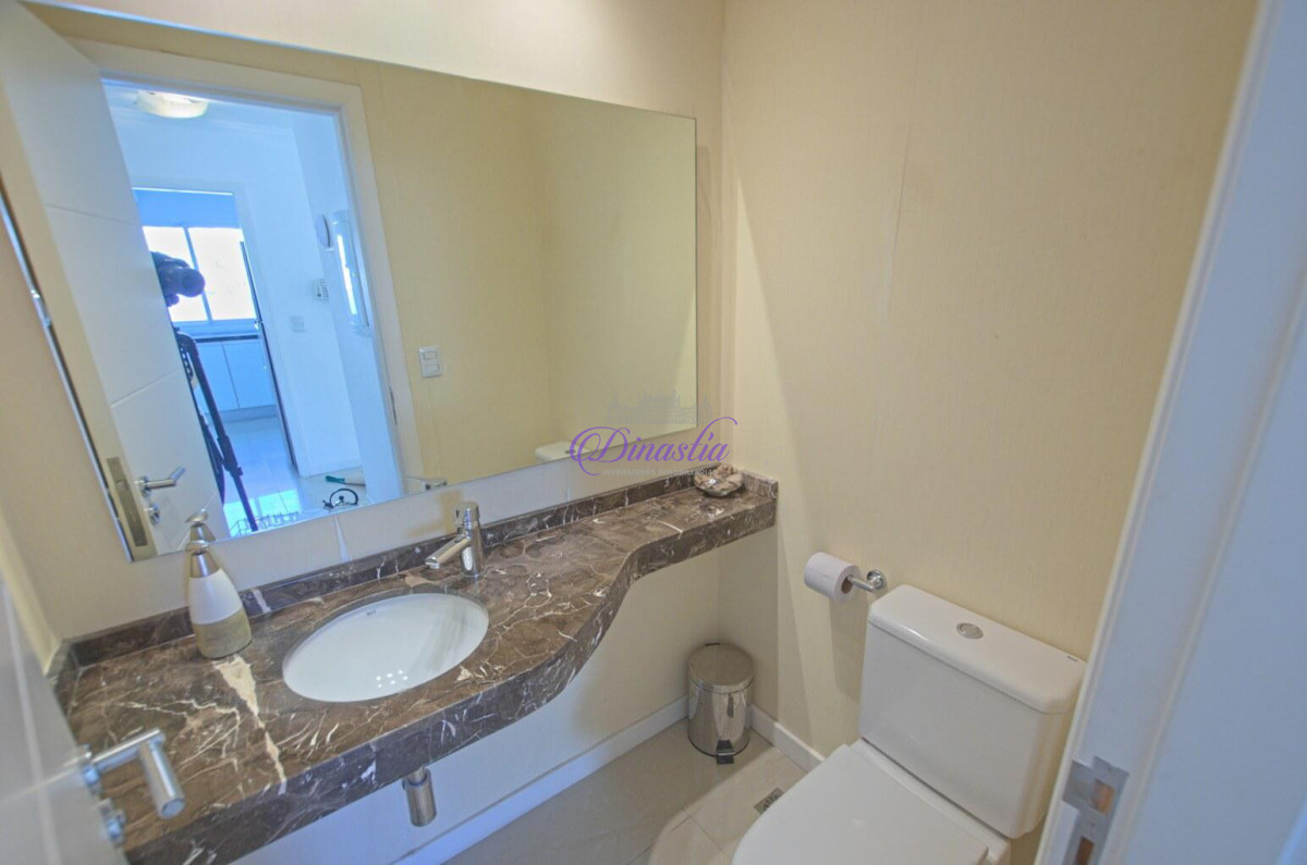 Apartamento ID.67 - Alquiler temporario Apartamento de 3 dormitorios en Playa Mansa, Punta del este.