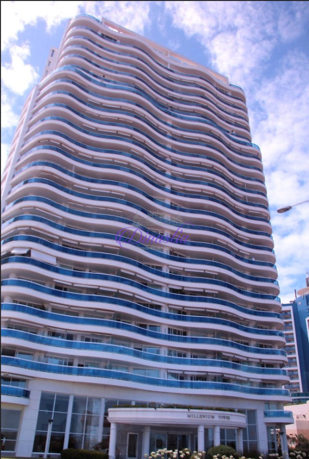 Apartamento ID.138 - Alquiler temporal Apartamento Premium de 3 dormitorios frente al mar Playa Mansa, Punta del Este