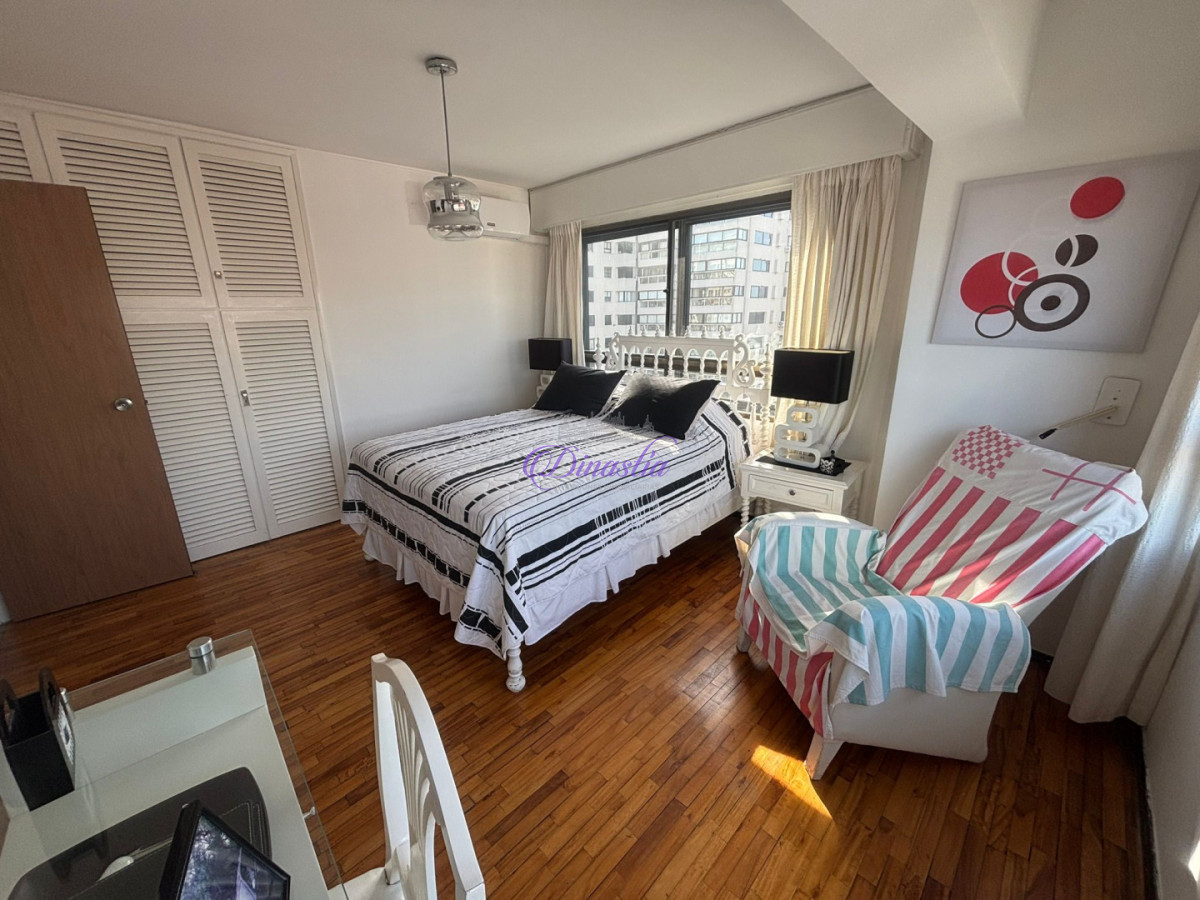 Apartamento ID.470 - Alquiler temporal Apartamento 3 dormitorios en Parada 1, Punta del Este.