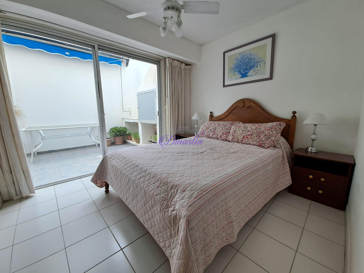 Apartamento ID.71 - Alquiler temporario Apartamento de 1 dormitorio en Península, Punta del Este.