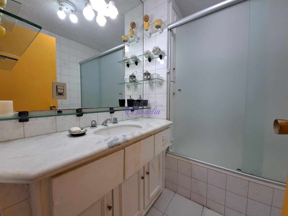 Apartamento ID.71 - Alquiler temporario Apartamento de 1 dormitorio en Península, Punta del Este.