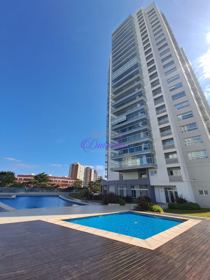 Apartamento ID.72 - Alquiler Temporario Apartamento de 2 dormitorios en Miami Bv. Playa Mansa, Punta del Este .