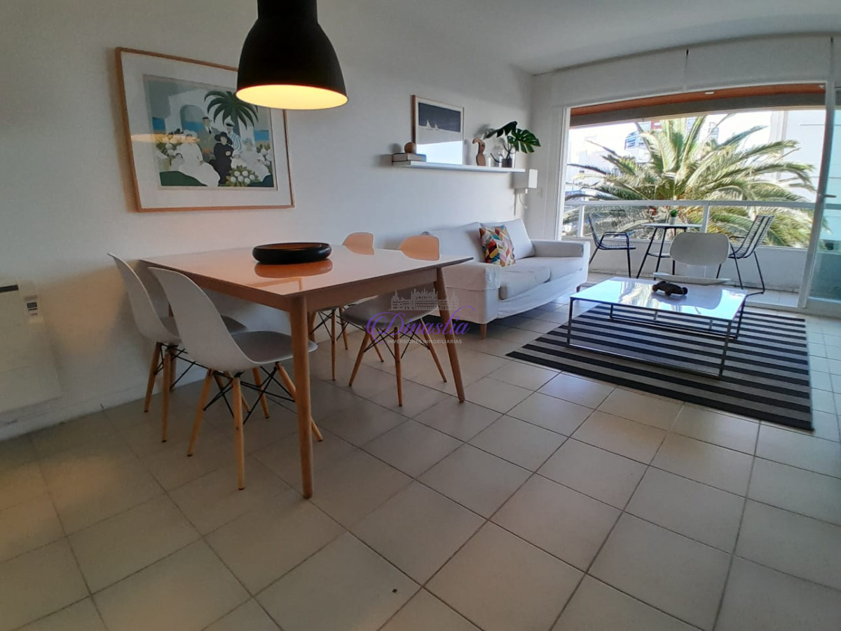 Apartamento ID.184 - Alquiler Apartamento 2 dormitorios frente al Puerto, Punta del Este