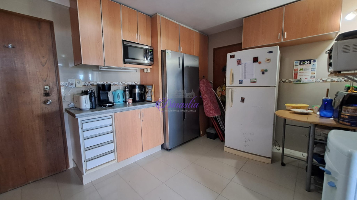 Apartamento ID.393 - Venta Apartamento de 3 dormitorios en Roosevelt, Punta del Este