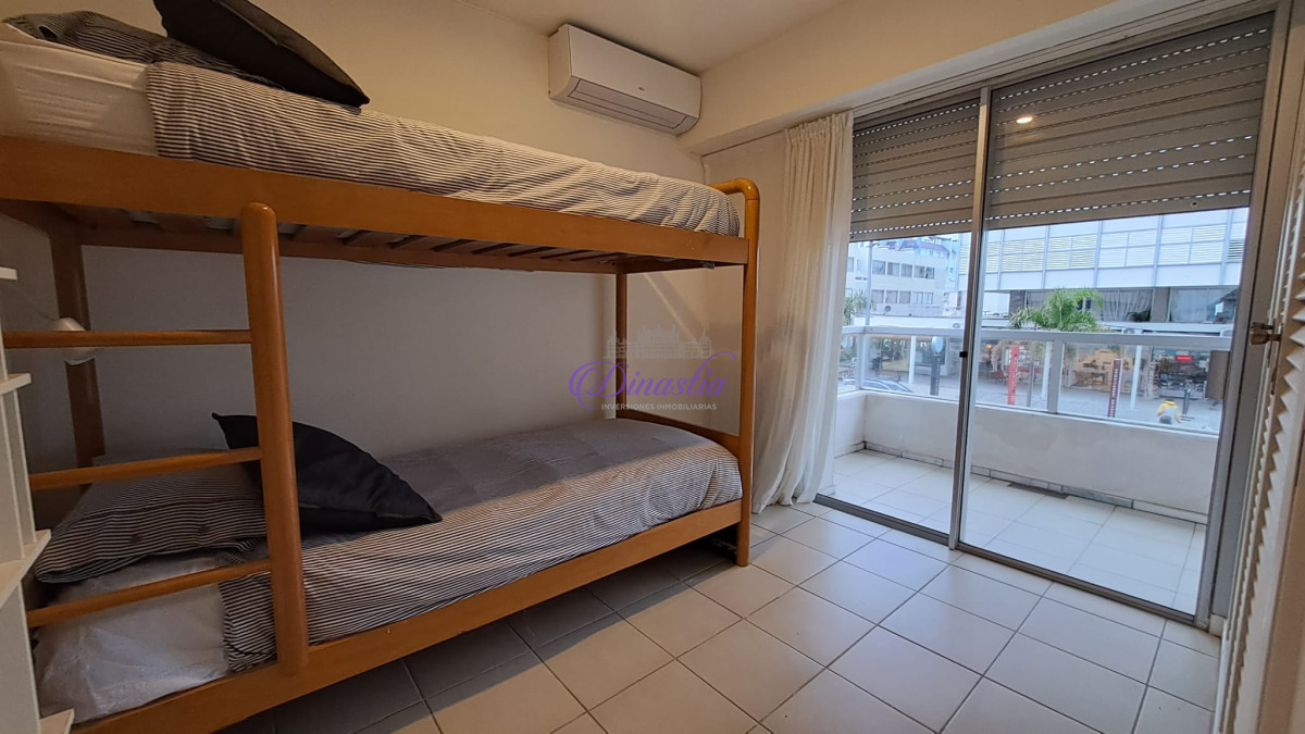 Apartamento ID.184 - Alquiler Apartamento 2 dormitorios frente al Puerto, Punta del Este