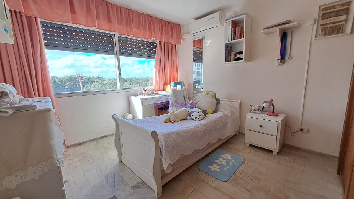 Apartamento ID.393 - Venta Apartamento de 3 dormitorios en Roosevelt, Punta del Este