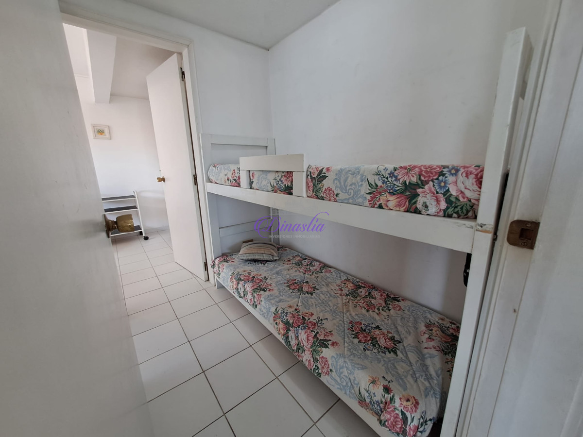 Apartamento ID.116 - Alquiler temporario Apartamento 2 dormitorios y medio en Península, Punta del Este.