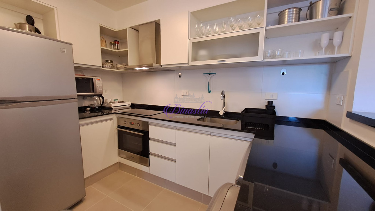 Apartamento ID.402 - Venta Apartamento de 2 dormitorios en Parada 3, Punta del Este