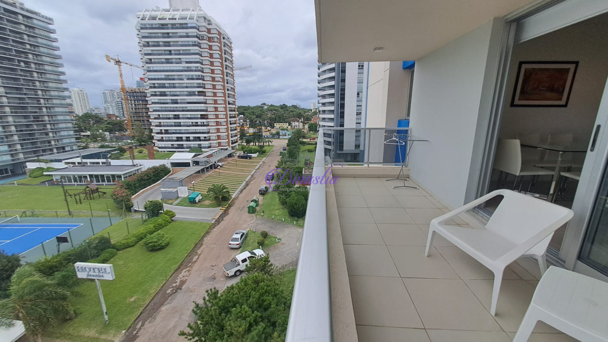 Apartamento ID.443 - Venta Apartamento de 1 y medio dormitorios en Parada 3, Punta del Este 
