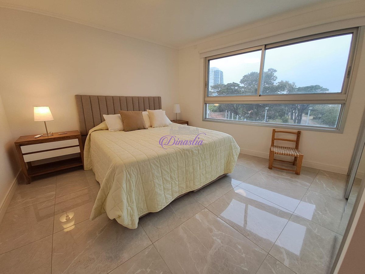 Apartamento ID.88 - Alquiler Invernal Apartamento de 2 dormitorios en Miami Bv. Playa Mansa, Punta del Este