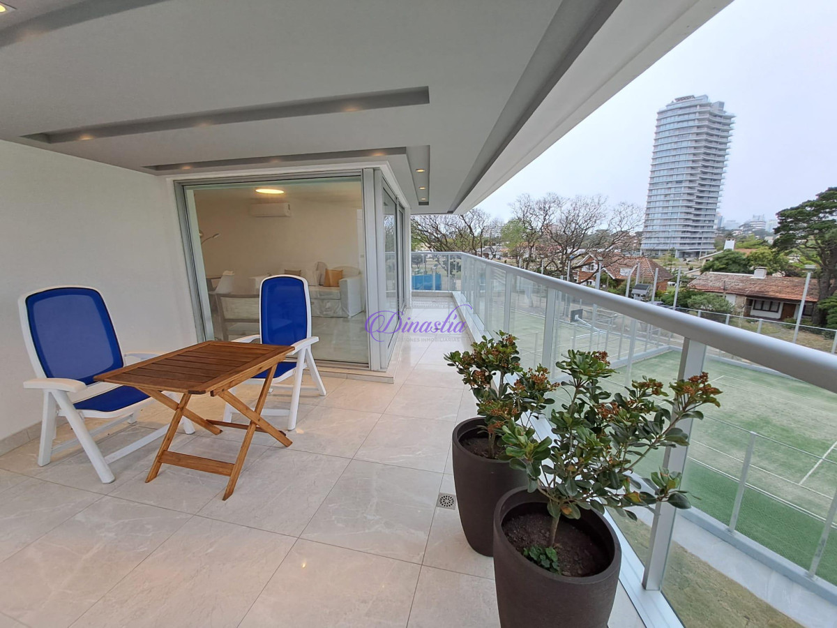 Apartamento ID.88 - Alquiler Invernal Apartamento de 2 dormitorios en Miami Bv. Playa Mansa, Punta del Este