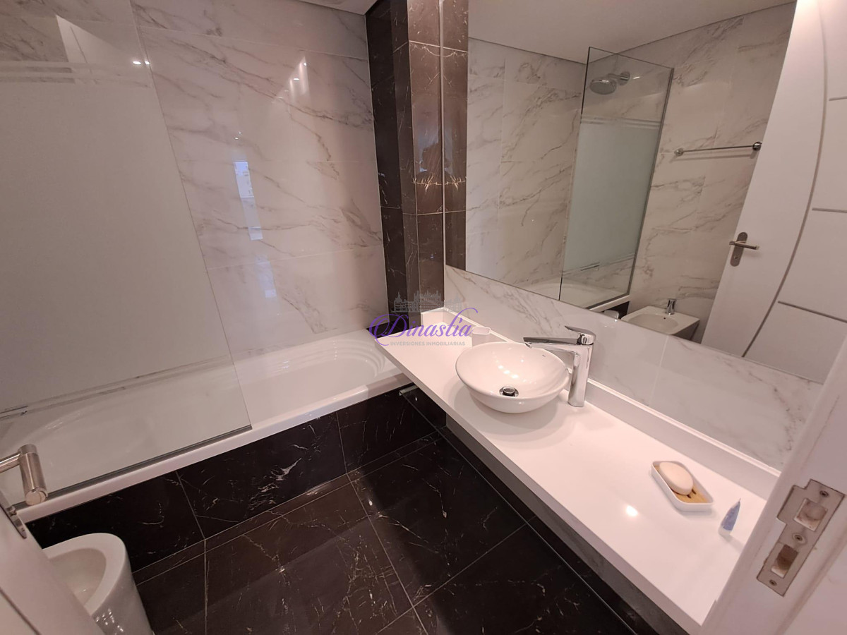 Apartamento ID.88 - Alquiler Invernal Apartamento de 2 dormitorios en Miami Bv. Playa Mansa, Punta del Este
