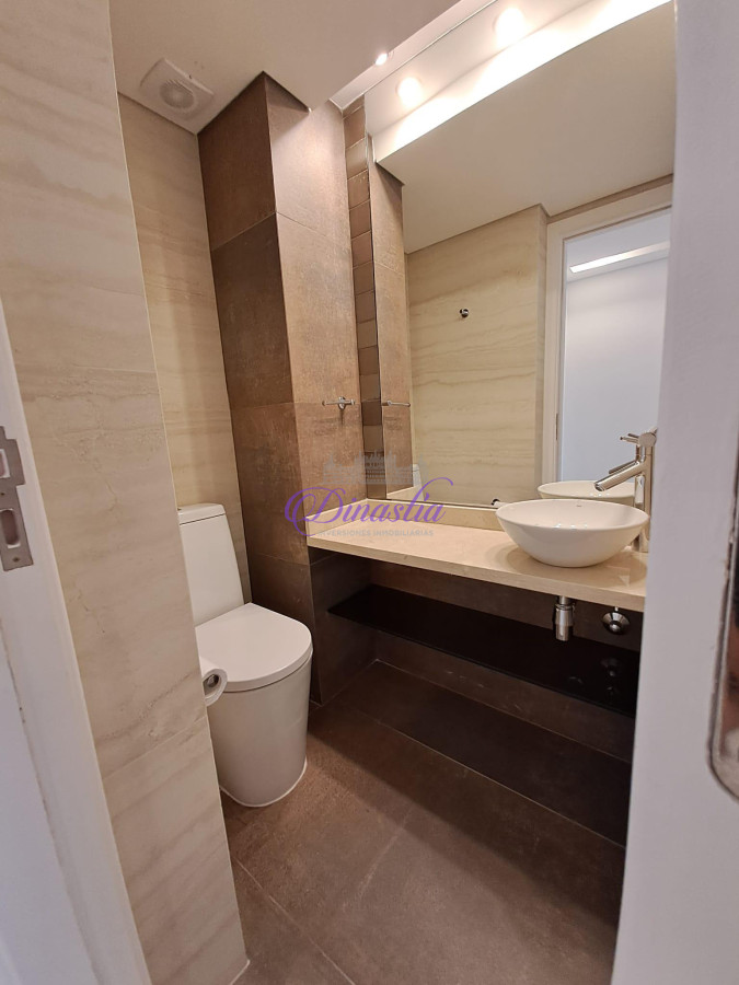 Apartamento ID.88 - Alquiler Invernal Apartamento de 2 dormitorios en Miami Bv. Playa Mansa, Punta del Este