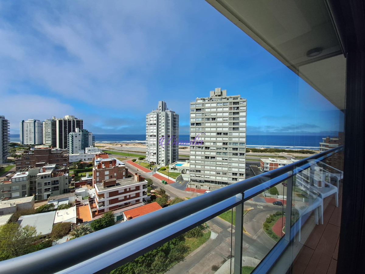 Apartamento ID.8 - Alquiler Temporario Apartamento 3 dormitorios en Playa Brava, Punta del Este.