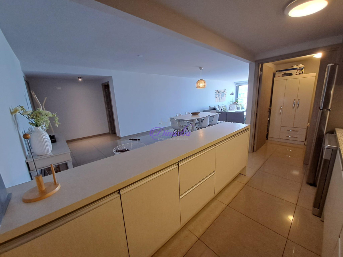 Apartamento ID.8 - Alquiler Temporario Apartamento 3 dormitorios en Playa Brava, Punta del Este.