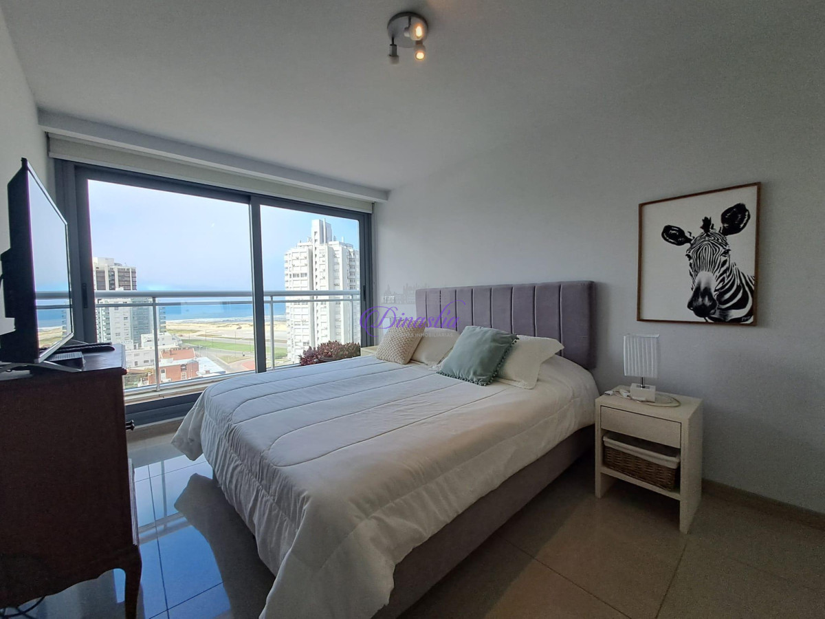 Apartamento ID.8 - Alquiler Temporario Apartamento 3 dormitorios en Playa Brava, Punta del Este.