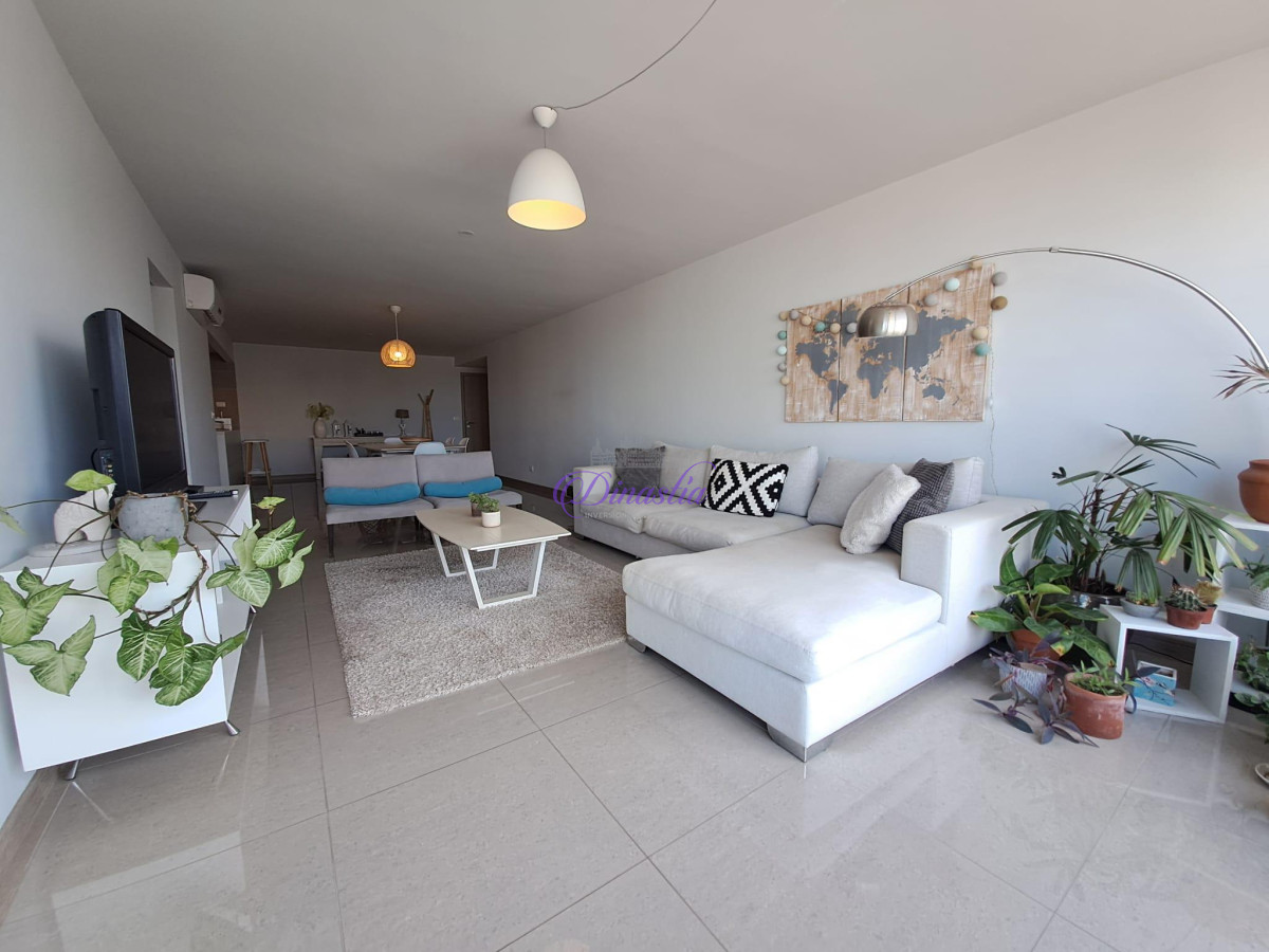 Apartamento ID.8 - Alquiler Temporario Apartamento 3 dormitorios en Playa Brava, Punta del Este.