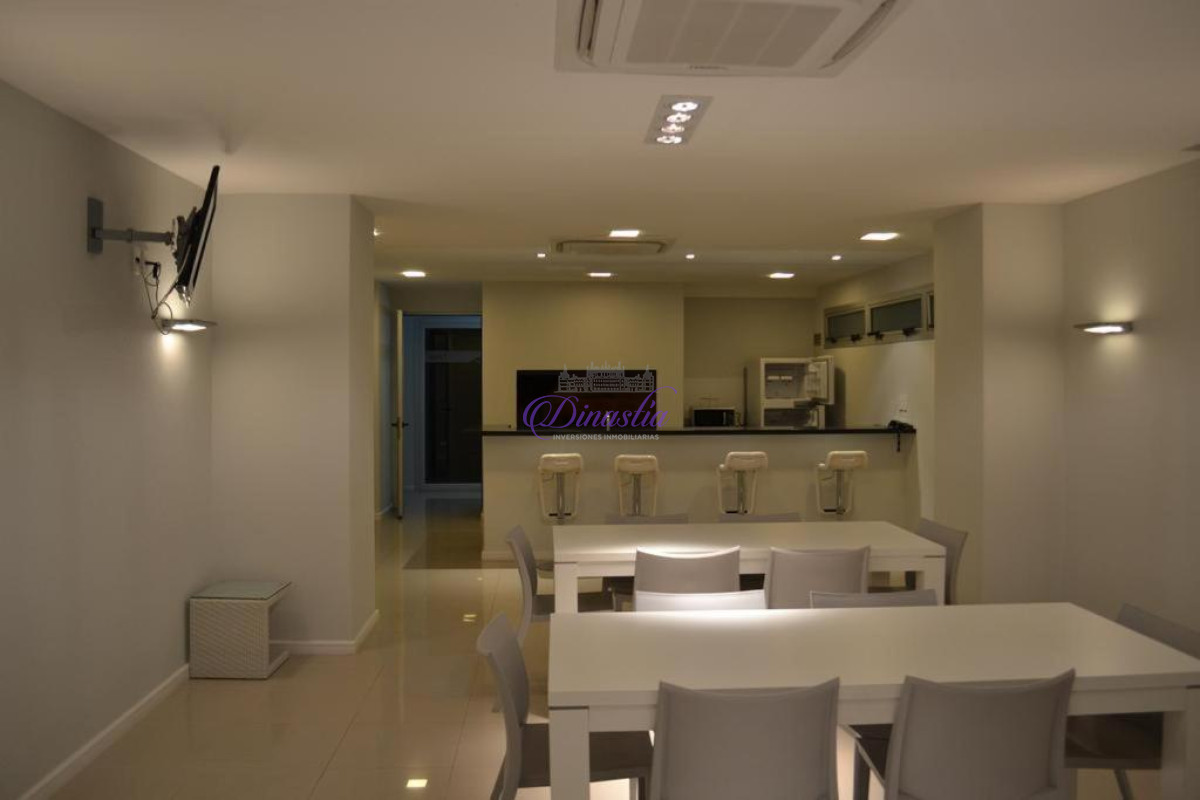 Apartamento ID.443 - Venta Apartamento de 1 y medio dormitorios en Parada 3, Punta del Este 