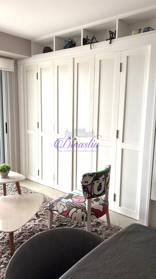 Apartamento ID.448 - Venta Apartamento de 2 dormitorios y medio en Parada 3, Punta del Este