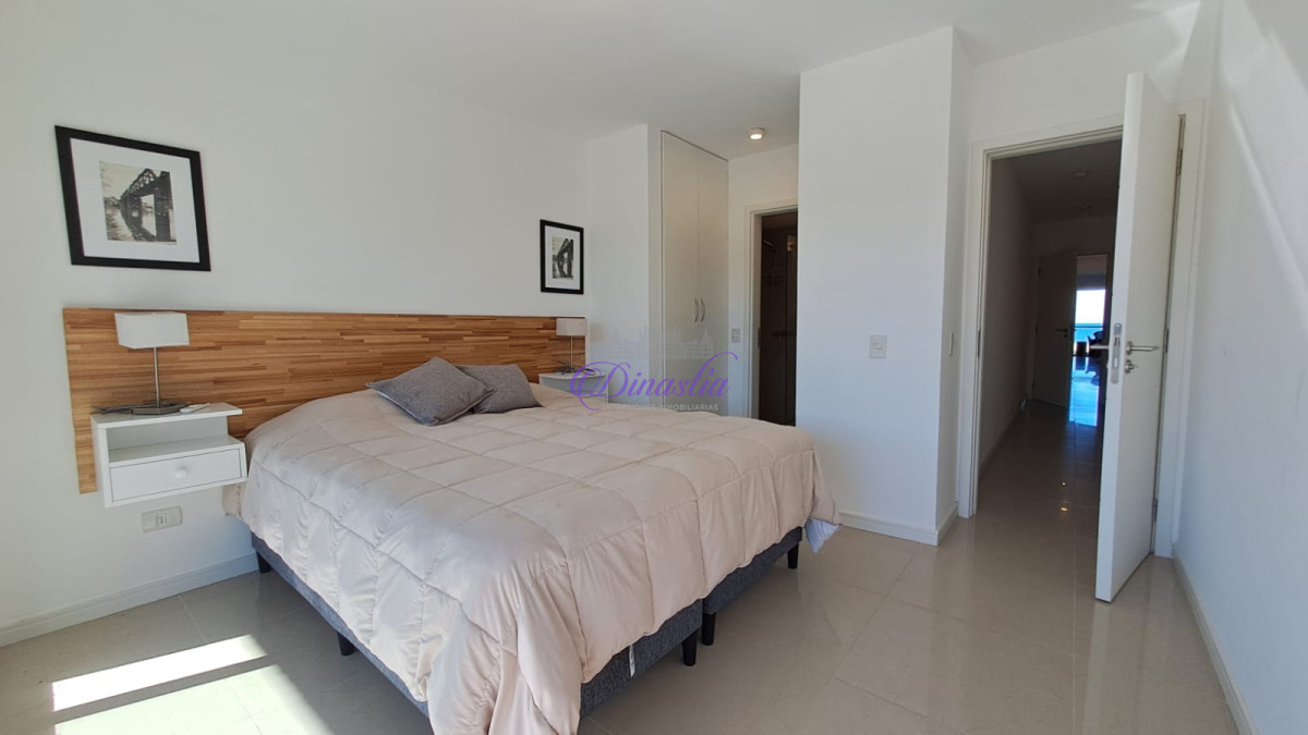 Apartamento ID.164 - Venta Apartamento 2 dormitorios y dep en primera linea Playa Brava, Punta del Este.