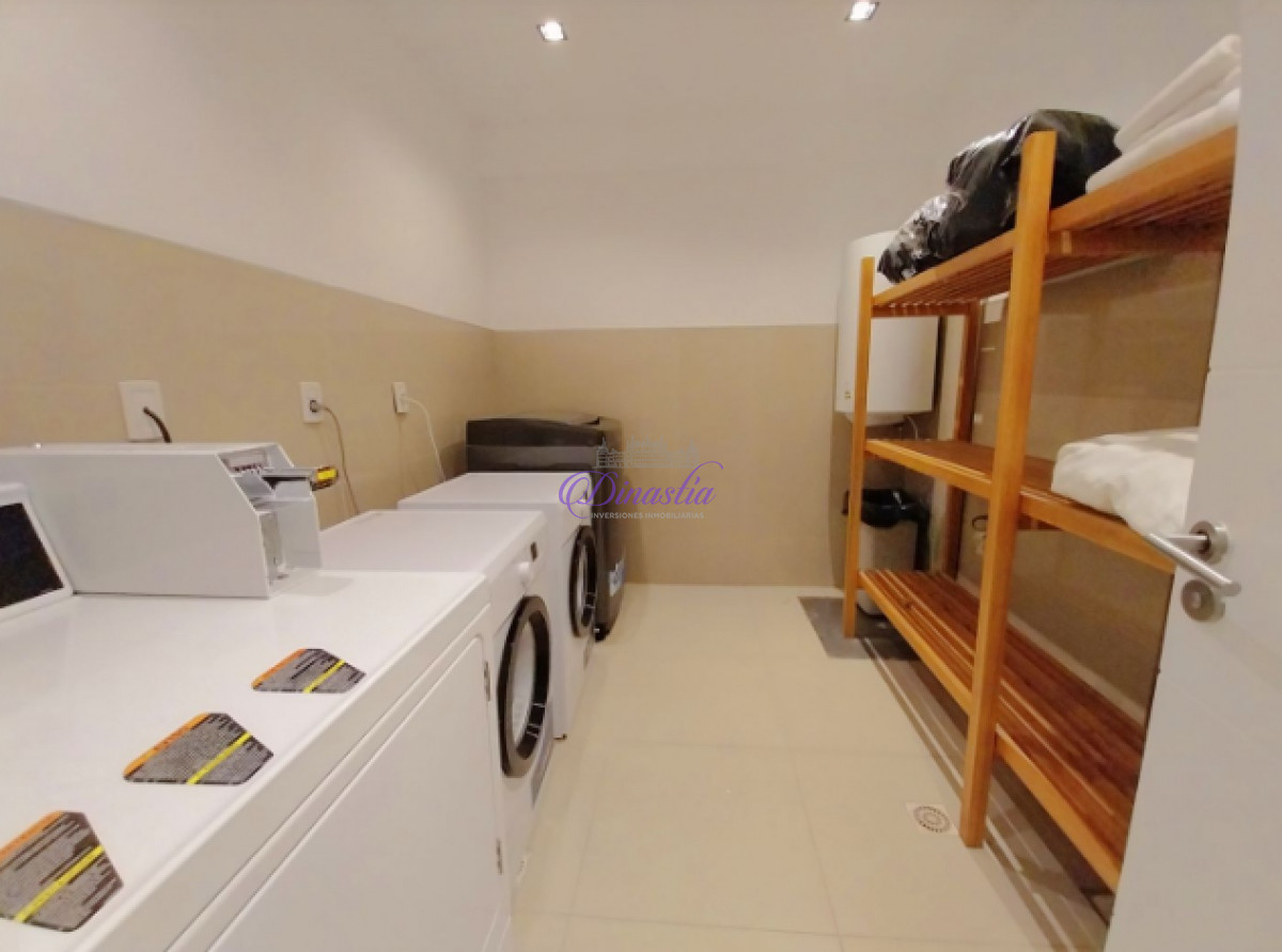 Apartamento ID.166 - Venta Apartamento a ESTRENAR de 2 y medio dormitorios en primera linea Playa Brava, Punta del Este.