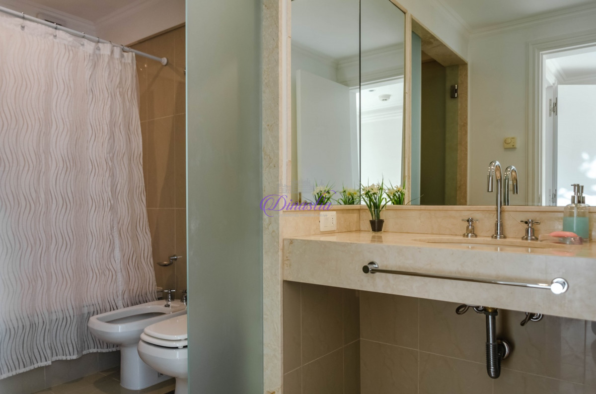 Apartamento ID.308 - Venta Penthouse de 3 dormitorios en Veramansa, Punta del Este