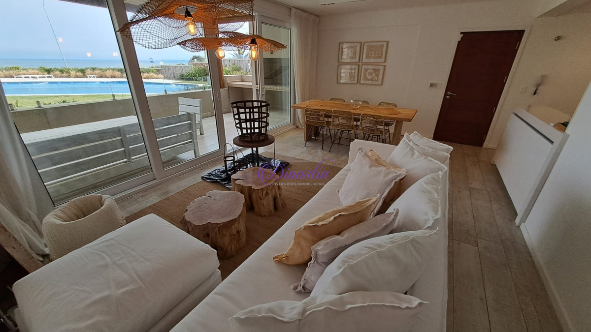 Apartamento ID.290 - Alquiler temporario Apartamento de 3 dormitorios frente al mar en La Barra, Maldonado