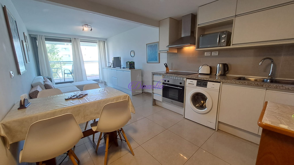 Apartamento ID.155 - Alquiler Invernal Apartamento 1 dormitorio y medio en Playa Brava, Punta del Este.