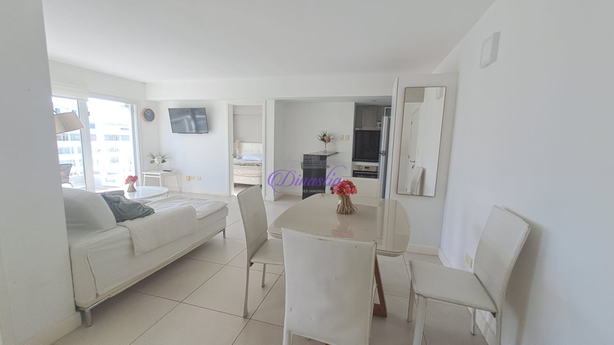 Apartamento ID.444 - Alquiler Apartamento 2 dormitorios en Península, Punta del Este