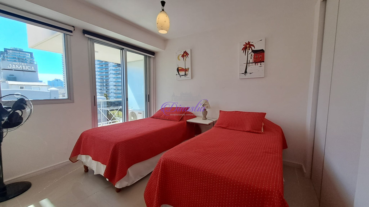 Apartamento ID.305 - Alquiler temporario Apartamento 2 dormitorios y medio en Parada 3, Punta del Este