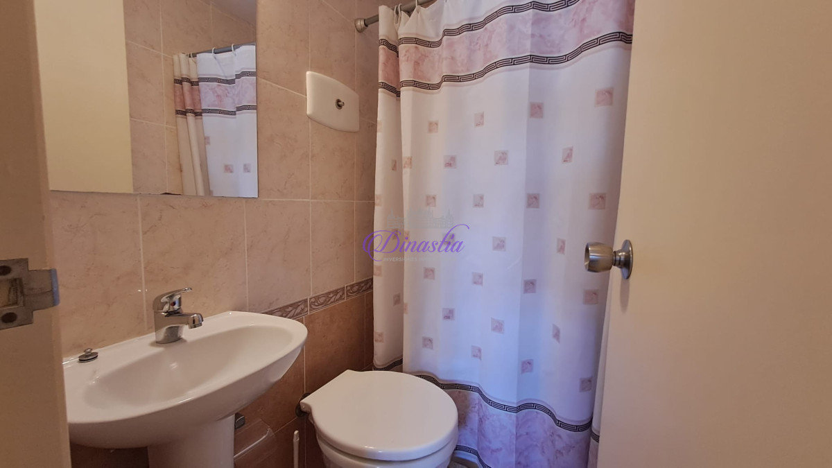 Apartamento ID.295 - Alquiler temporario Apartamento 3 dormitorios y dependencia frente al mar de Playa Mansa, Punta del Este