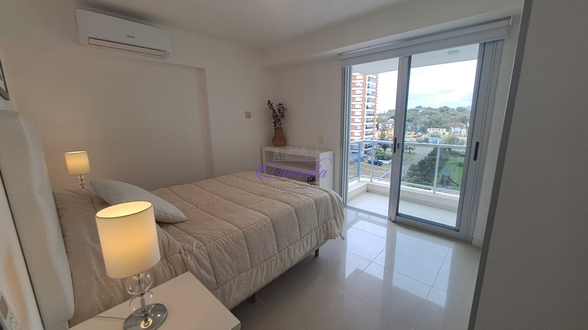 Apartamento ID.443 - Venta Apartamento de 1 y medio dormitorios en Parada 3, Punta del Este 