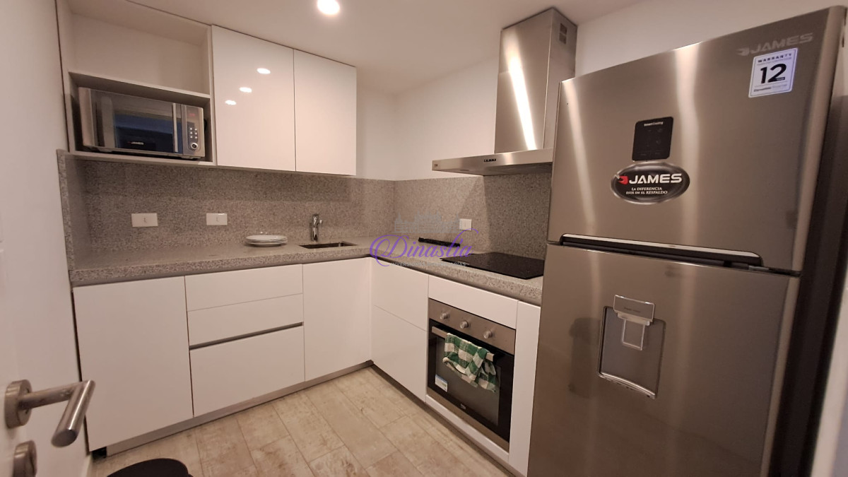 Apartamento ID.290 - Alquiler temporario Apartamento de 3 dormitorios frente al mar en La Barra, Maldonado