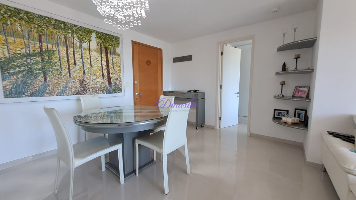Apartamento ID.447 - Alquiler Anual y Venta Apartamento de 3 dormitorios en Roosevelt, Punta del Este