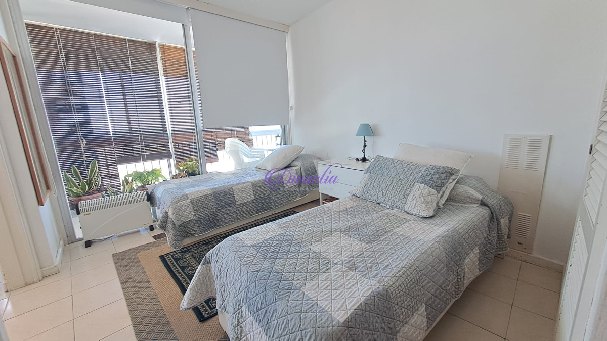 Apartamento ID.436 - Alquiler temporario Apartamento de 2 dormitorios en Península, Punta del Este.