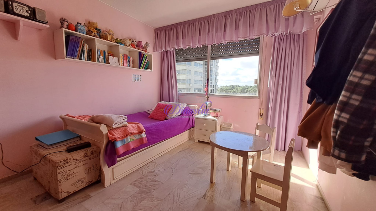 Apartamento ID.393 - Venta Apartamento de 3 dormitorios en Roosevelt, Punta del Este