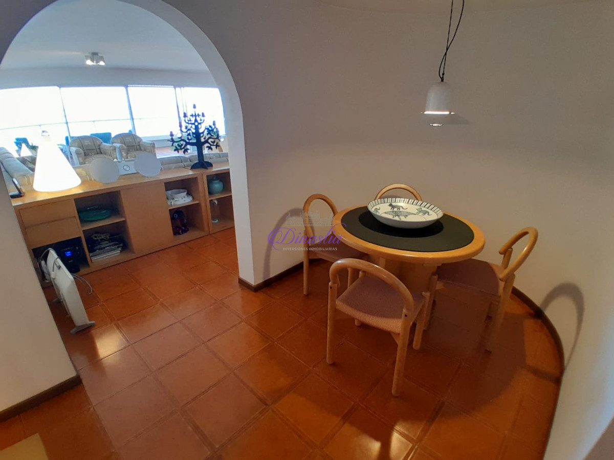 Apartamento ID.187 - Venta Apartamento 3 dorm y dependencia en Playa Brava, Punta del Este.