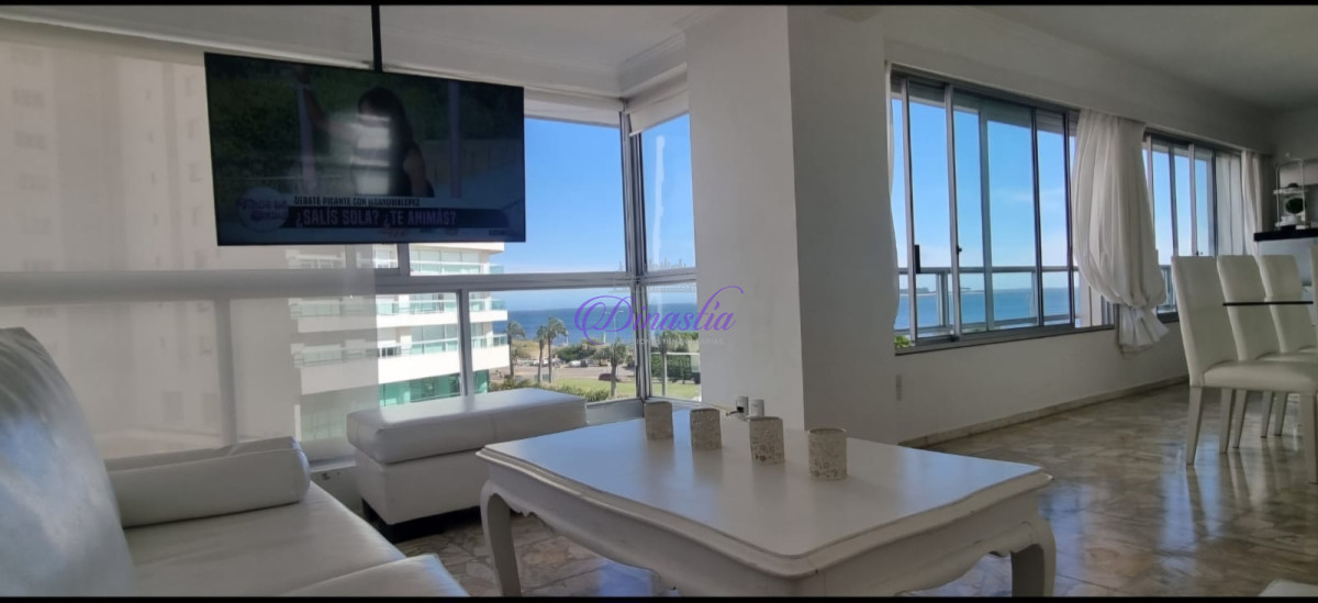 Apartamento ID.423 - Alquiler temporario Apartamento 2 y medio dormitorios mas dependencia en Playa Mansa, Punta del Este.