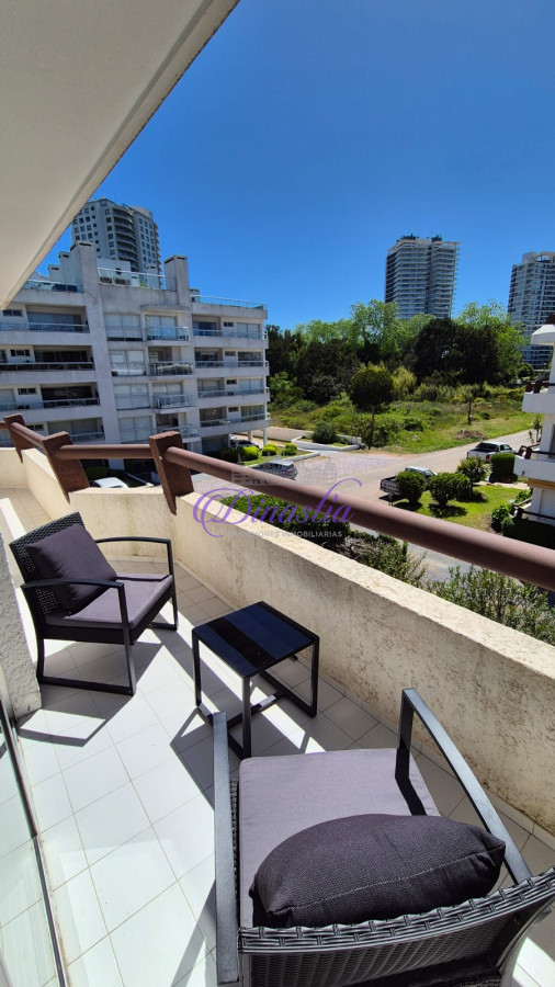 Apartamento ID.412 - Alquiler temporal Apartamento de 1 dormitorio en Aidy Grill, Punta del Este.