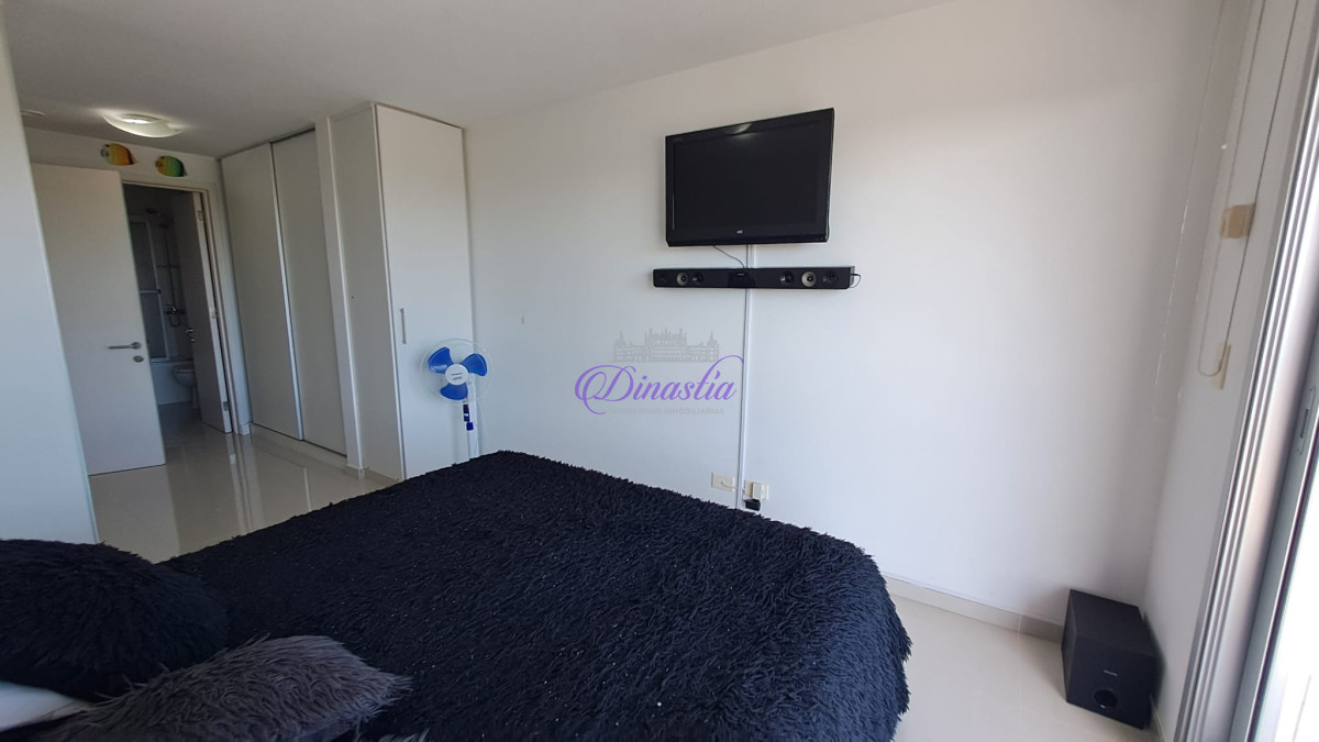 Apartamento ID.447 - Alquiler Anual y Venta Apartamento de 3 dormitorios en Roosevelt, Punta del Este