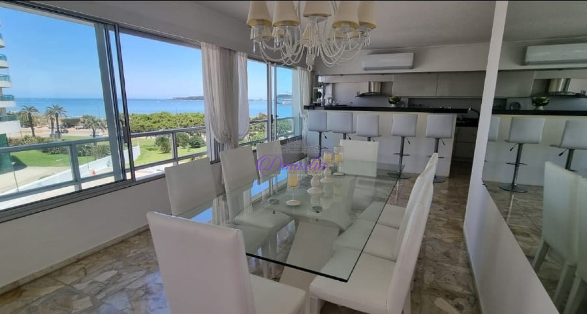 Apartamento ID.423 - Alquiler temporario Apartamento 2 y medio dormitorios mas dependencia en Playa Mansa, Punta del Este.